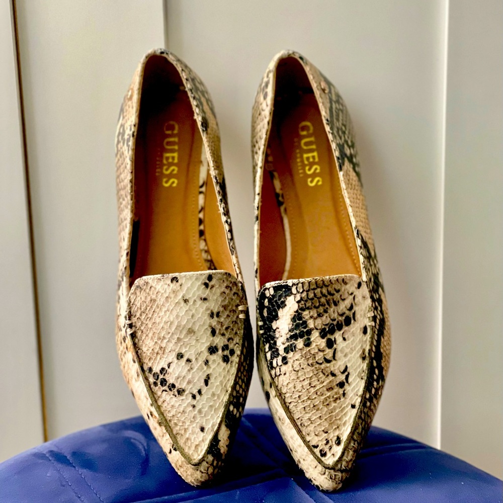 Guess Women's flats Snake Print
